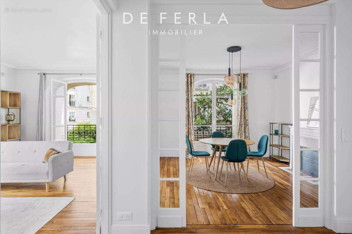 Appartement à PARIS-7E