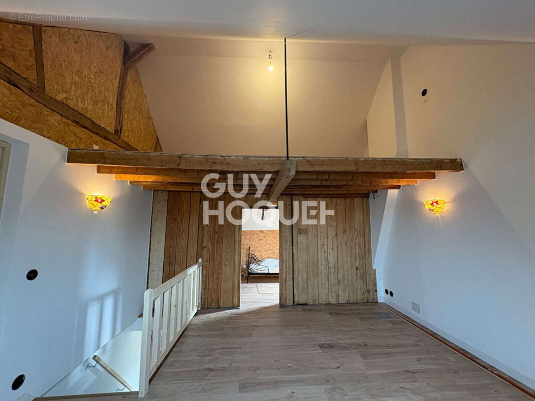Maison à PULLAY