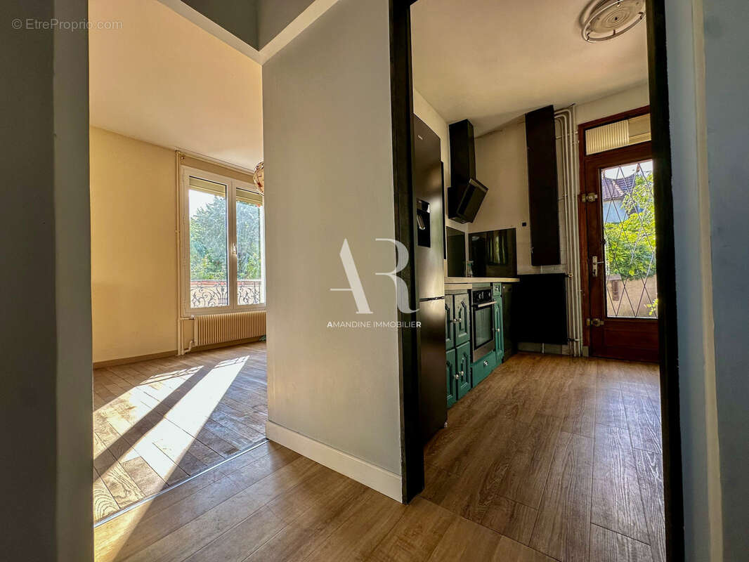 Maison à SAINT-MAUR-DES-FOSSES