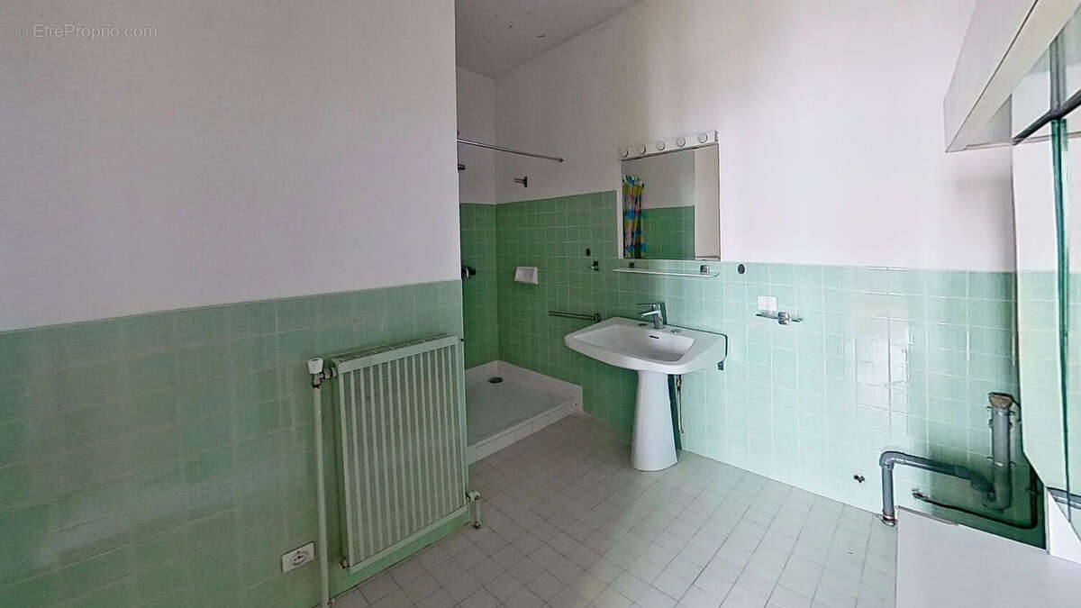 Appartement à LYON-8E