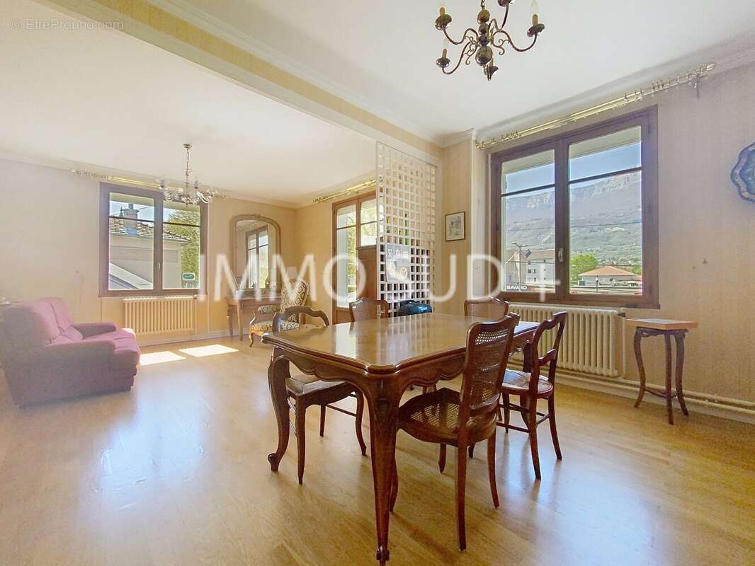 Maison à LE PONT-DE-CLAIX