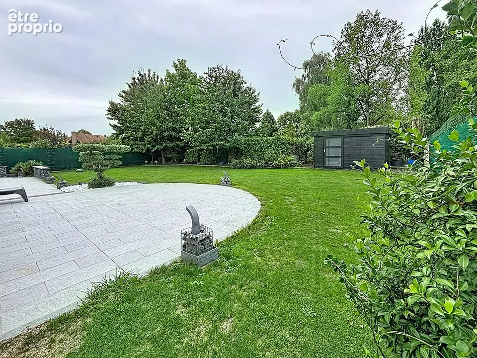 Capinghem, villa contemporaine de 312m²  avec piscine intérieure, 3 chs, 3 sdb, garage et cave - photo 11
