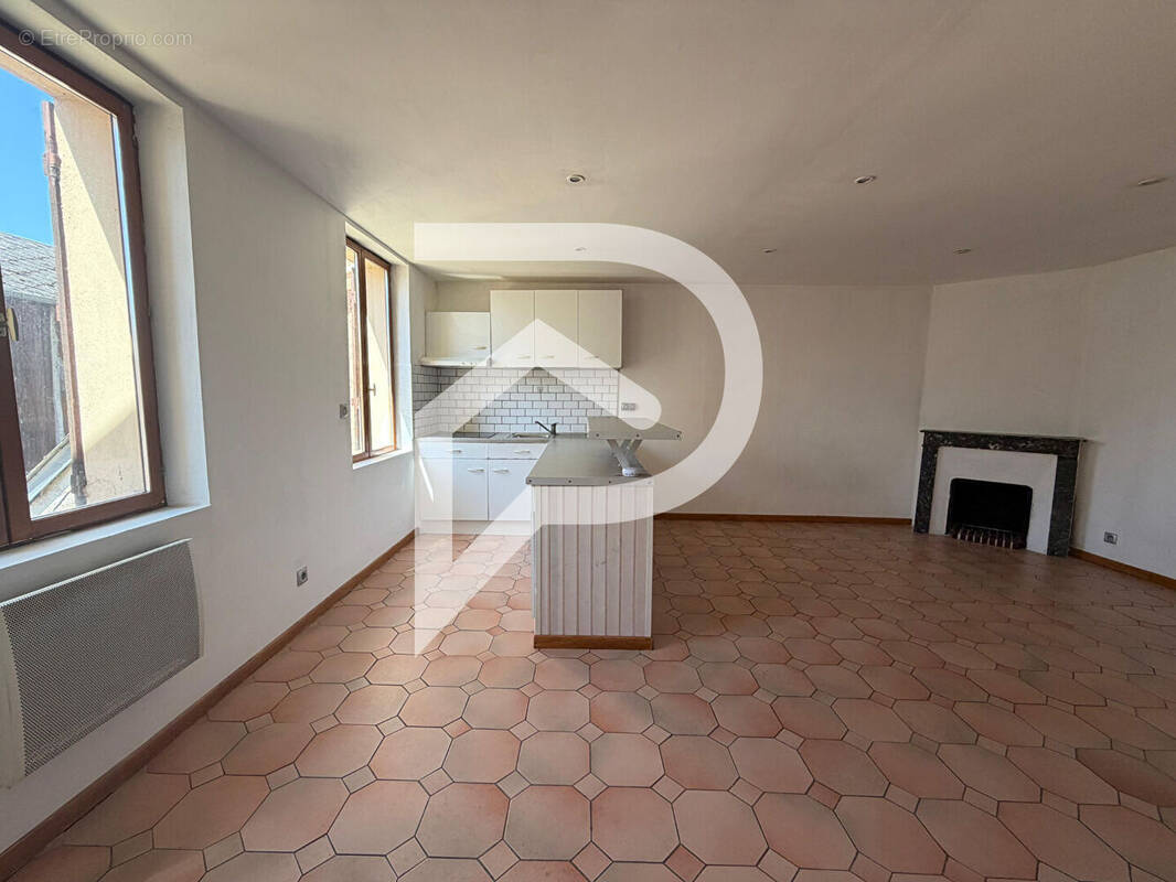 Appartement à MERU