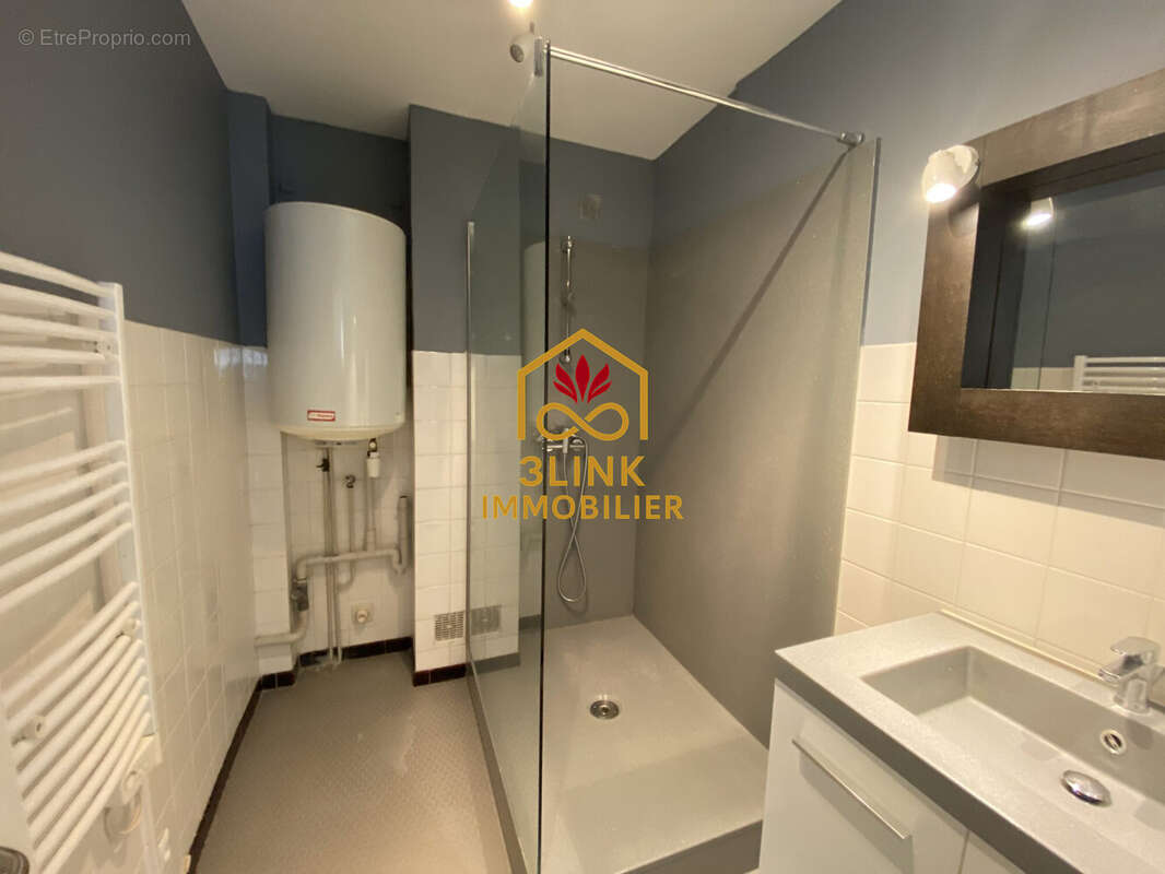 Appartement à GUILHERAND-GRANGES