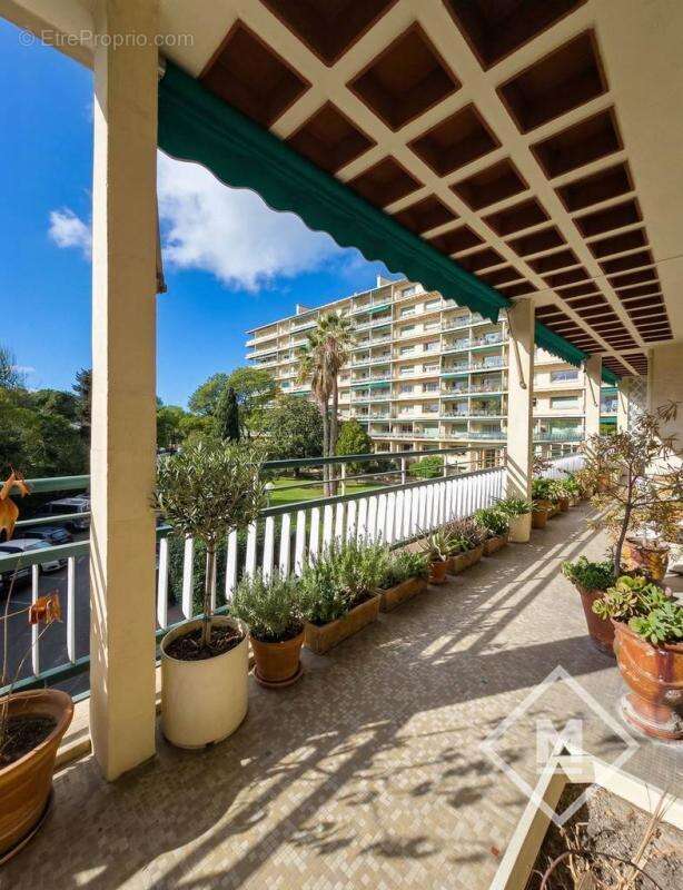 Appartement à MARSEILLE-8E