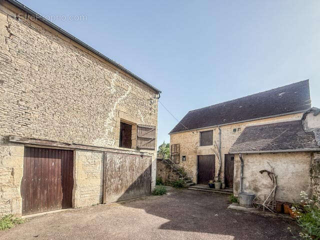 Maison à LOUVIERES-EN-AUGE