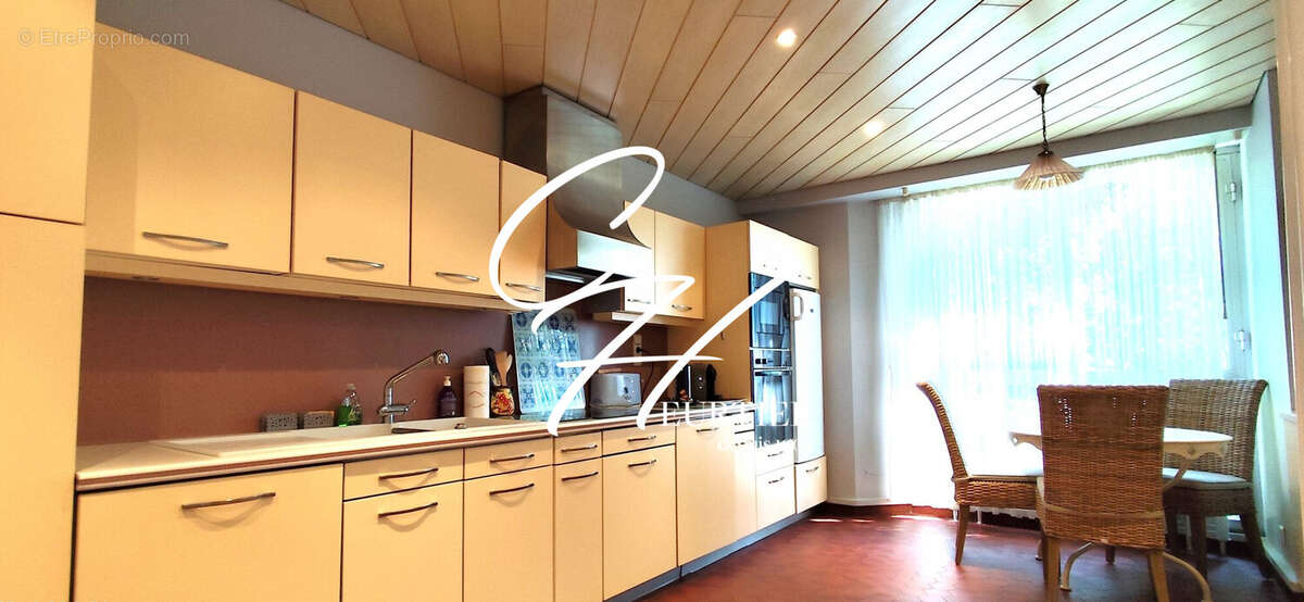 Appartement à MEYLAN