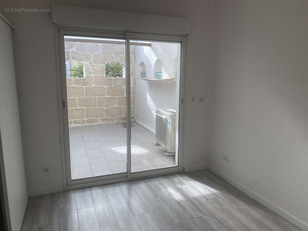 Appartement à MAUGUIO