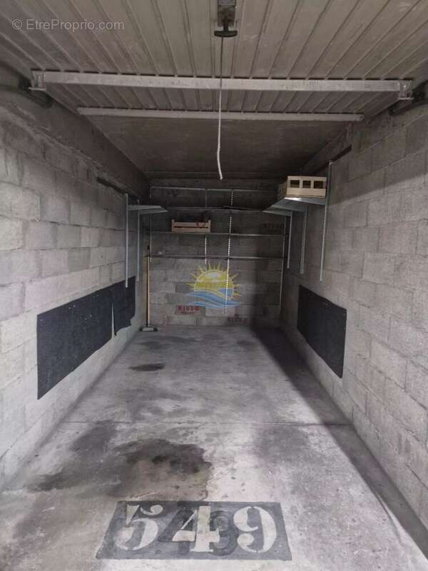 Parking à MARTIGUES