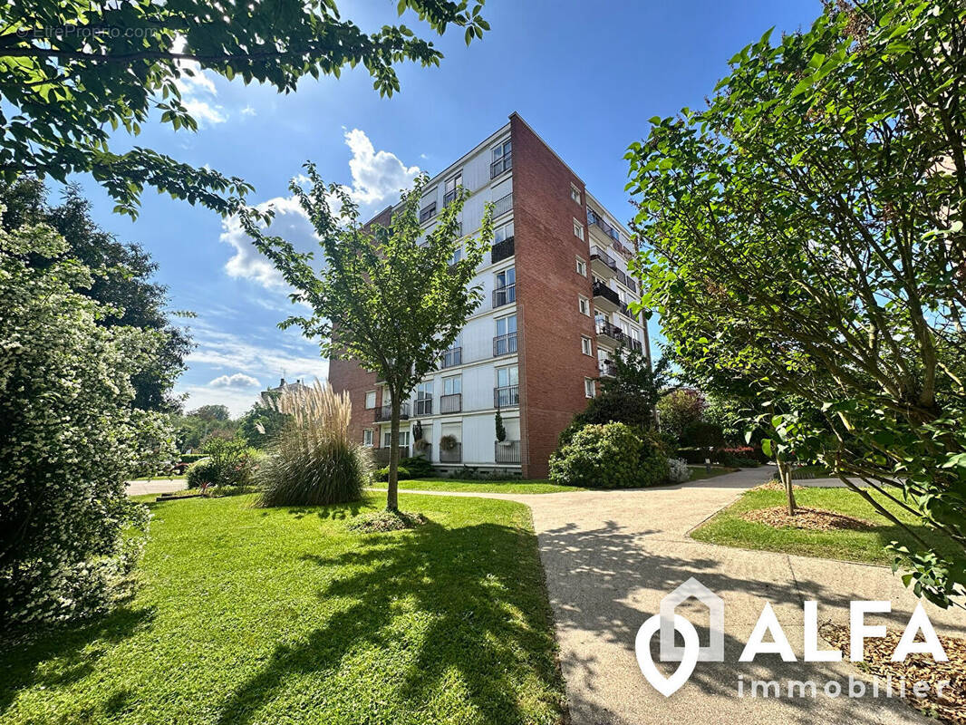 Appartement à ENGHIEN-LES-BAINS