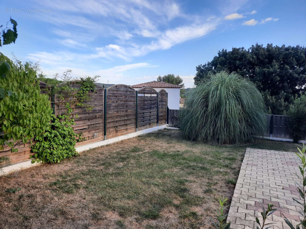 Maison à VAILHAUQUES