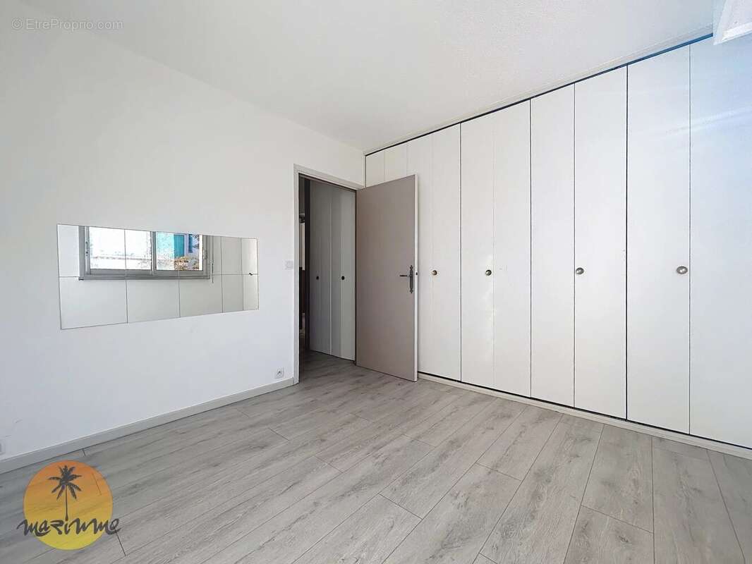 Appartement à SAINT-LAURENT-DU-VAR