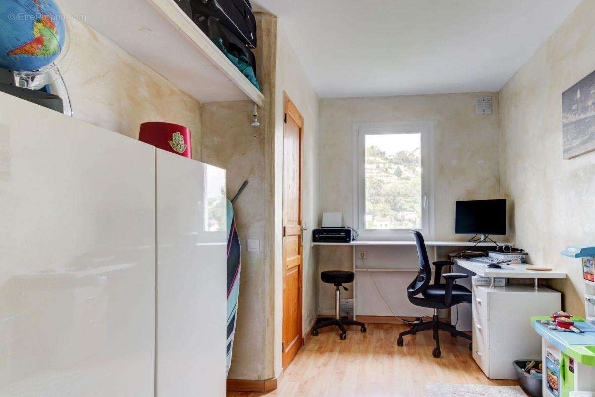 Appartement à VENCE