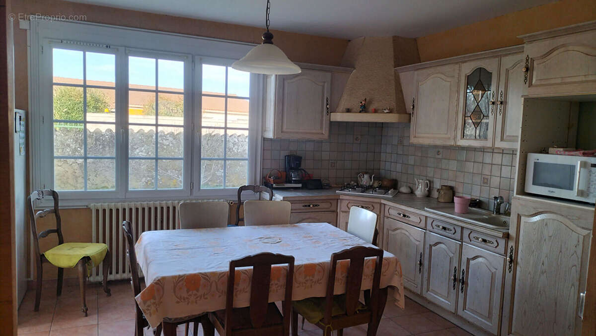 Maison à TONNAY-CHARENTE