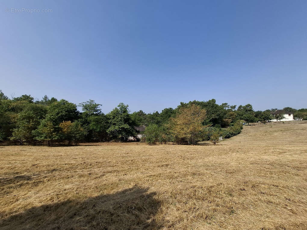 Terrain avec belle vue dégagée - photo 3