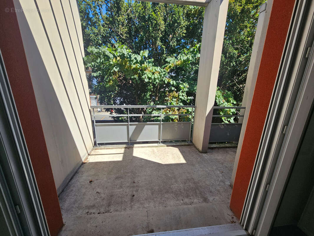 Beau T2 de 45m2, Route de St Simon / Guilhermy, avec terrasse et belle exposition - photo 11