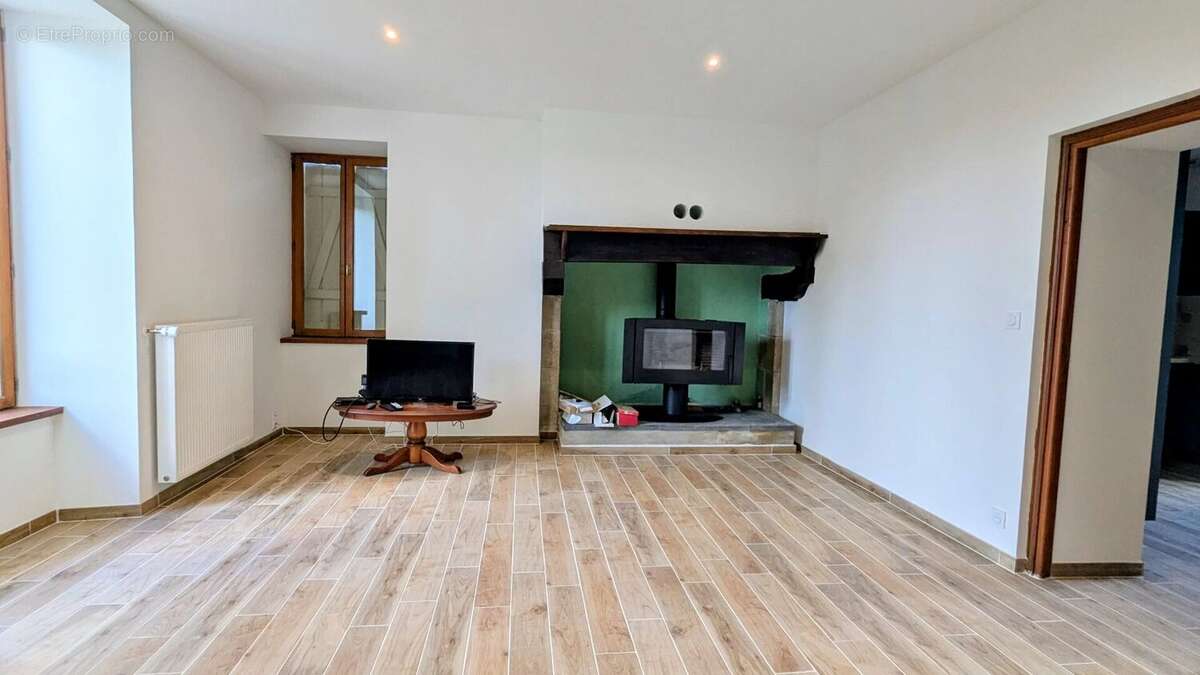 Maison à SAINT-COULITZ