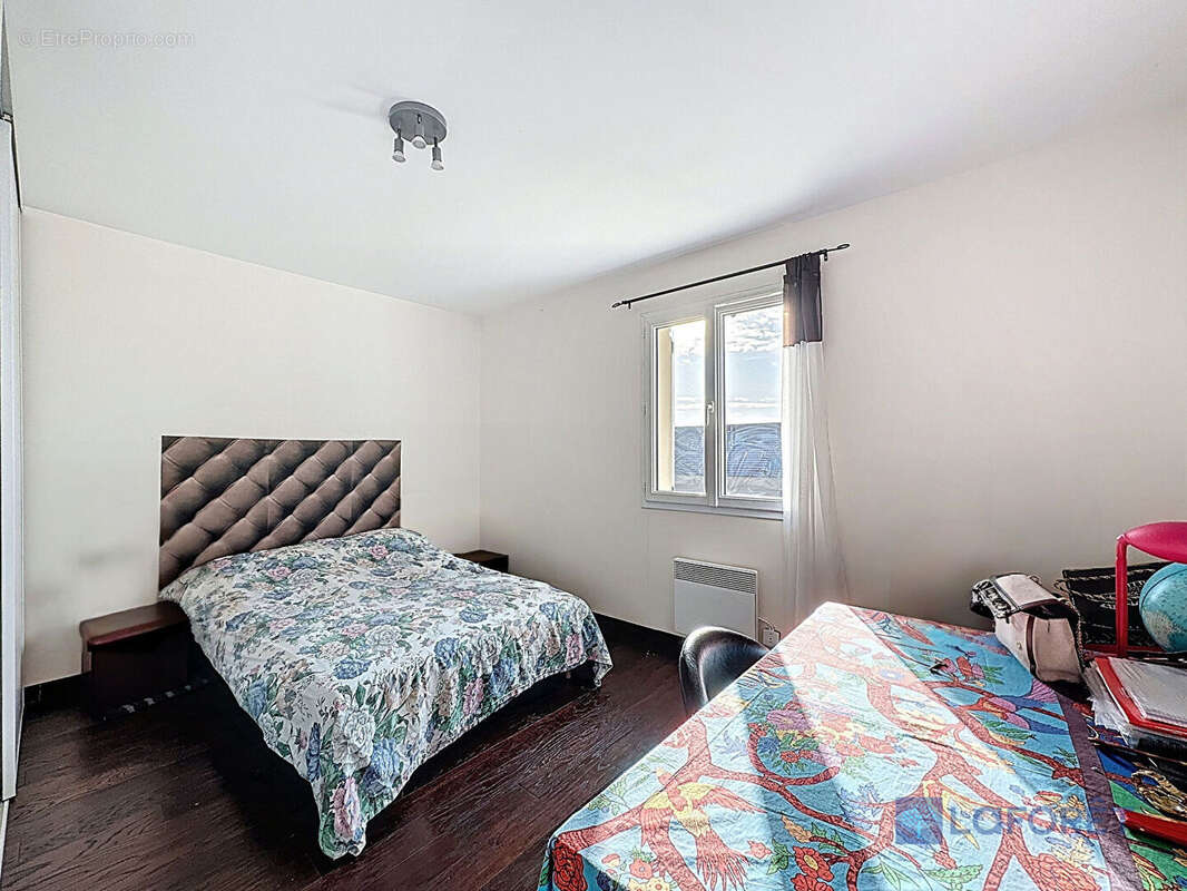 Maison à SAINT-GERMAIN-LES-ARPAJON