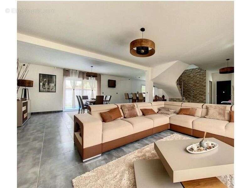 Maison 246 m² à Michery  - photo 4