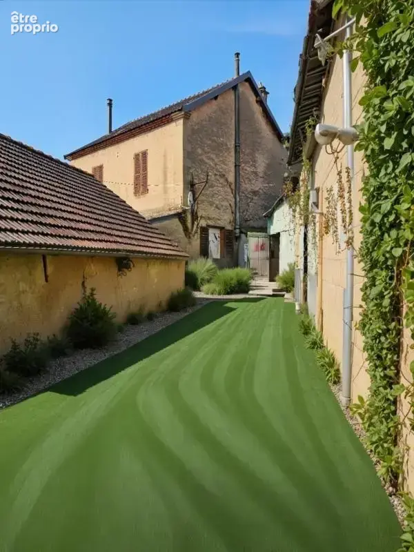 Maison de bourg avec grange et petit terrain – Besson (03) - photo 14