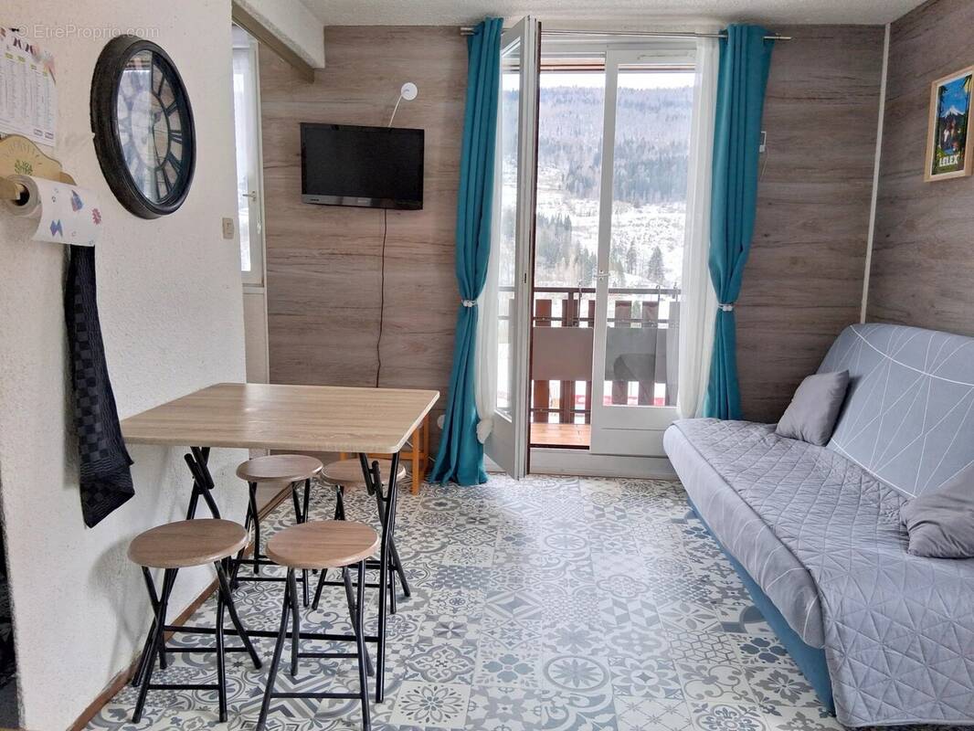 Appartement à LELEX