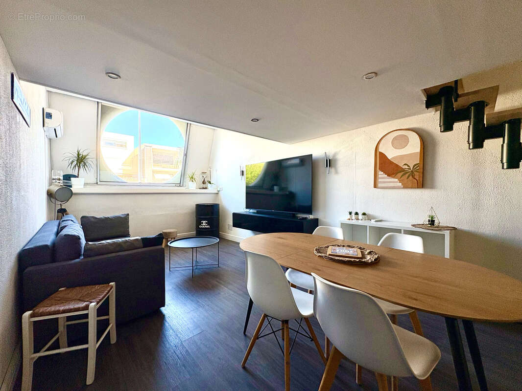 Appartement à MAUGUIO