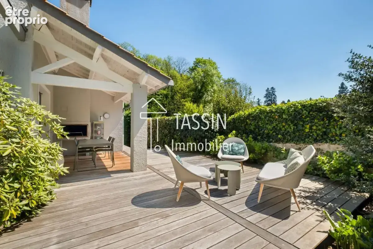 Tassin - Maison rénovée, au calme avec piscine - photo 5