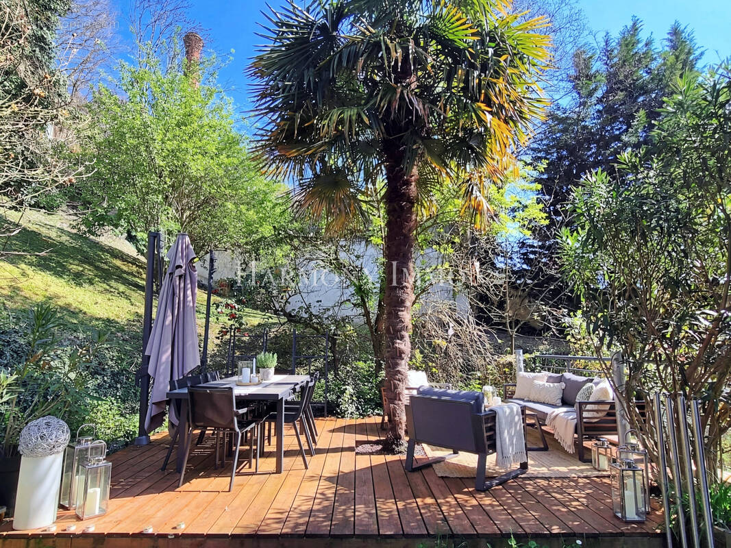 Appartement à FONTAINES-SUR-SAONE