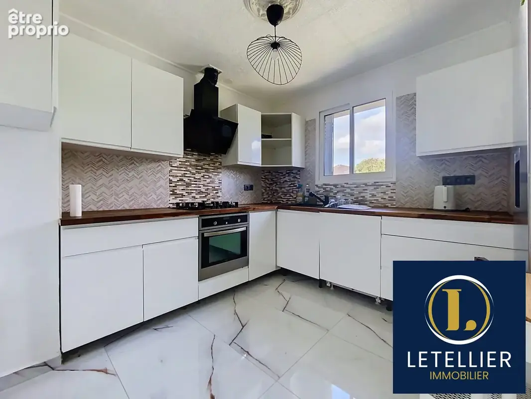 Maison 6 pièces 92 m² à vendre à Saint-Ouen-Du-Tilleul (27670) - photo 3