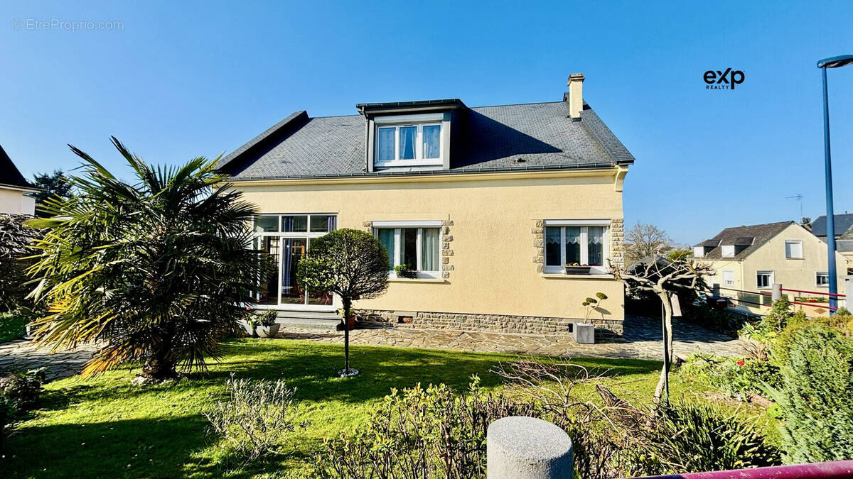 Maison à MAYENNE