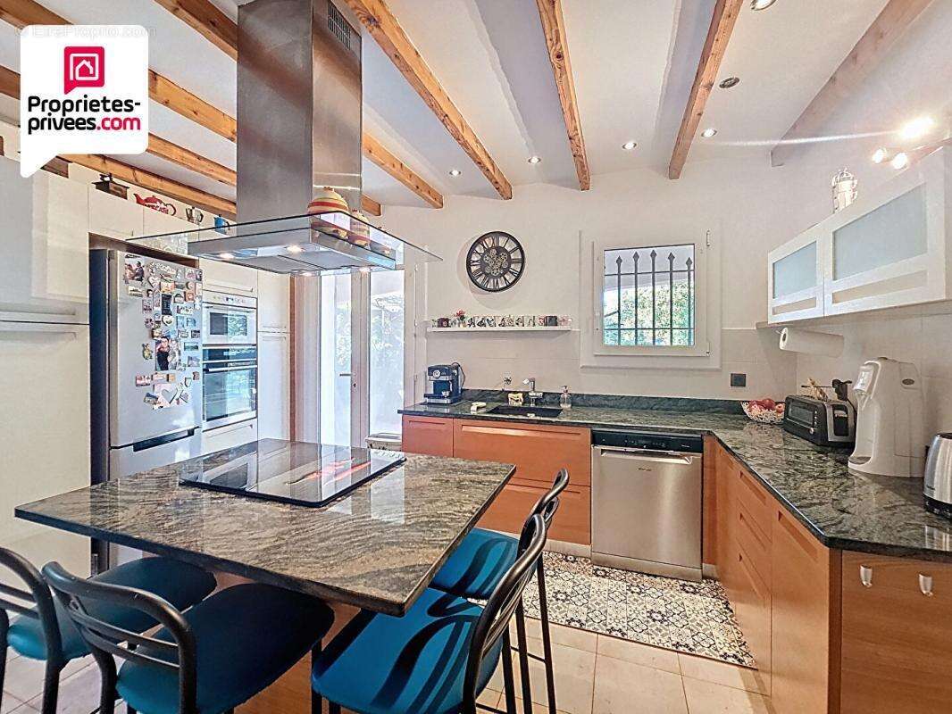 Maison à SAINT-CEZAIRE-SUR-SIAGNE