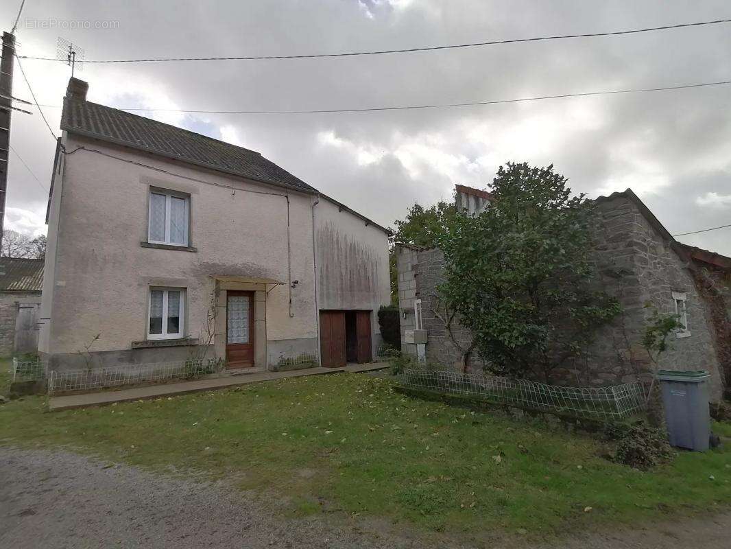 Maison à SAINT-SULPICE-LES-FEUILLES