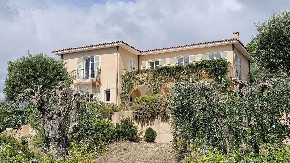 Villa eblouissante quartier madone a menton - photo 15