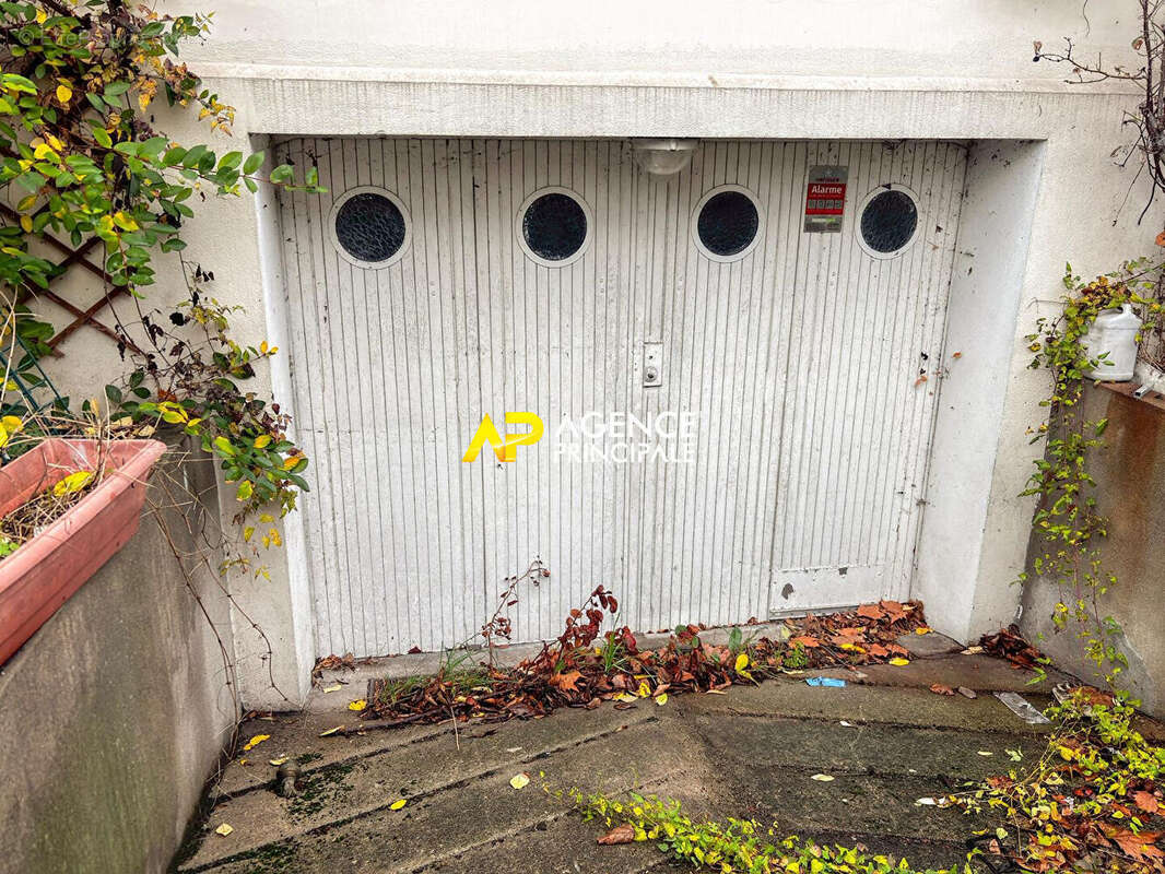 Maison à SARTROUVILLE