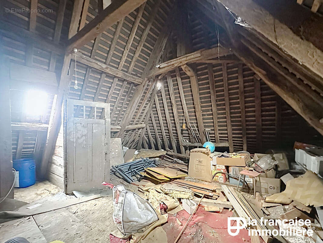 Maison a rénover - cave - grenier - garages - photo 8