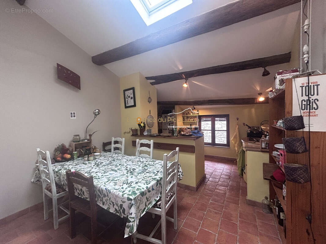 Maison à VIOLS-LE-FORT