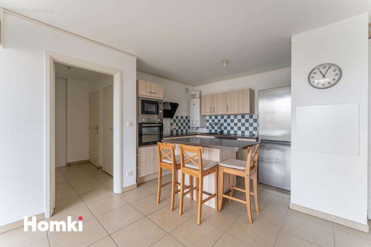 Appartement à MARSEILLE-5E