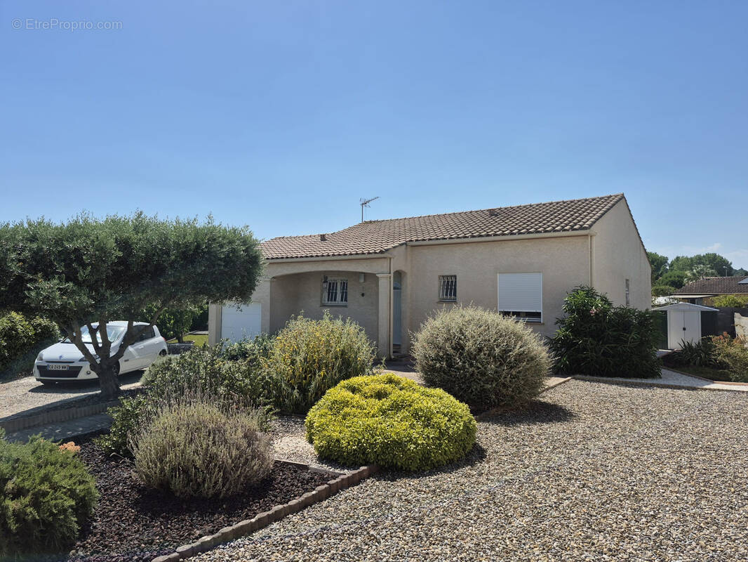 Maison à VILLEMOUSTAUSSOU