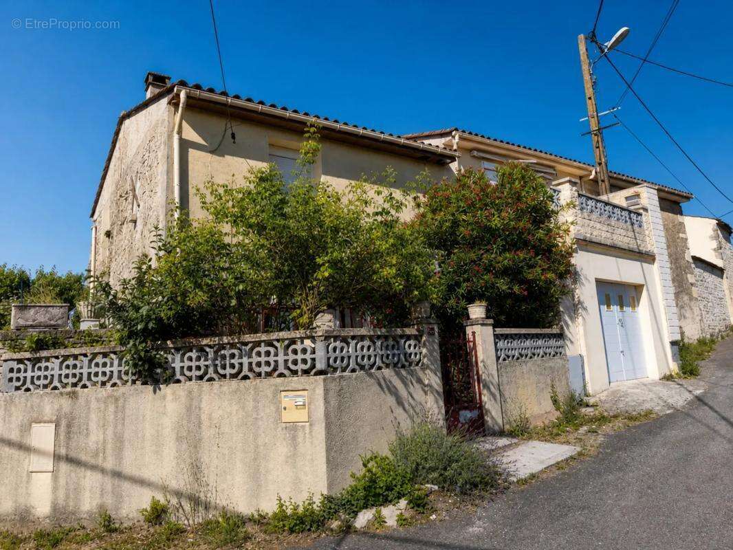Maison T6 à Champniers - photo 2