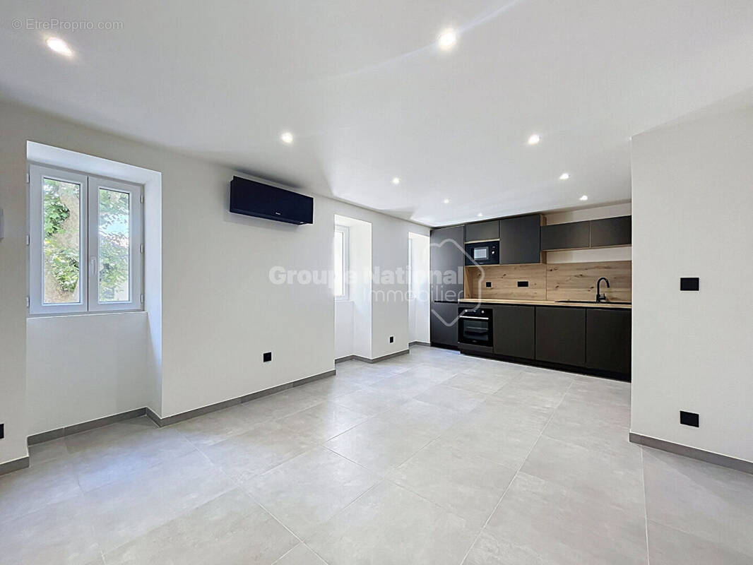 Appartement à AUBIGNAN