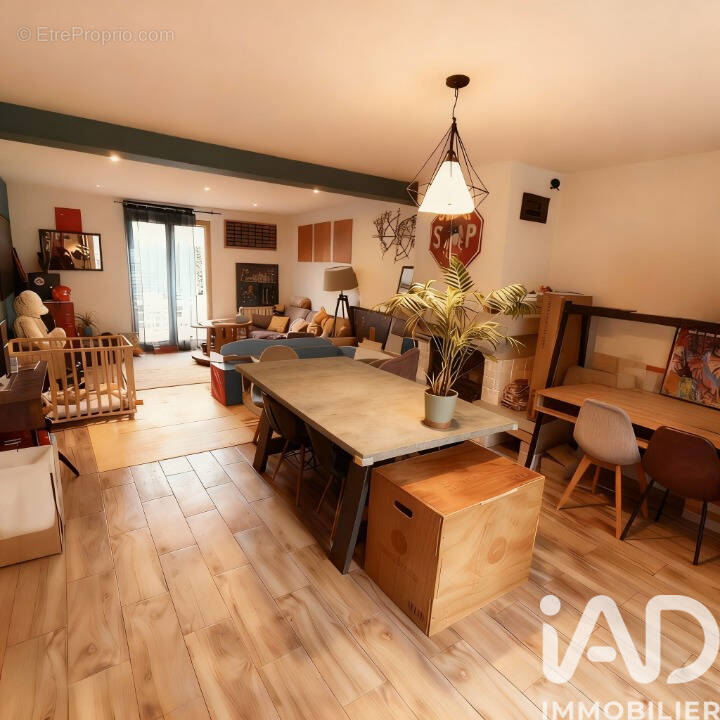 Photo 1 - Maison à DAMMARIE-LES-LYS