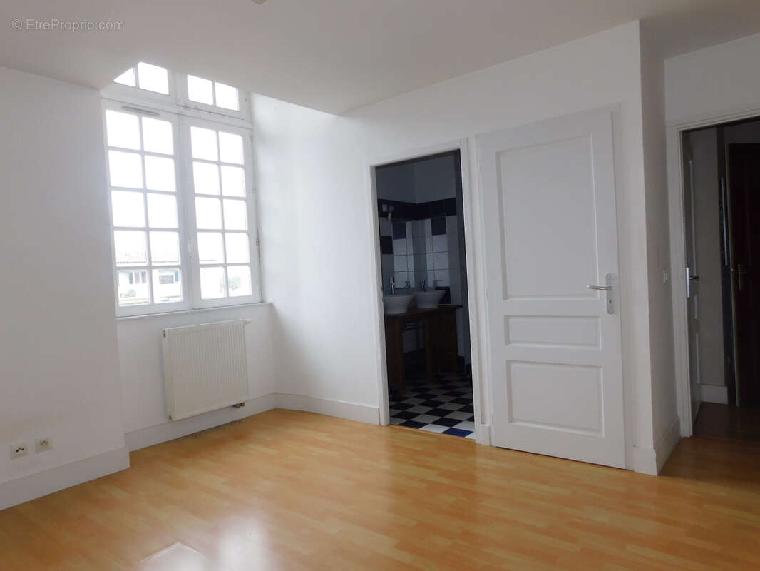 En basse ville d'Auch, à vendre appartement T4 de caractère - photo 5