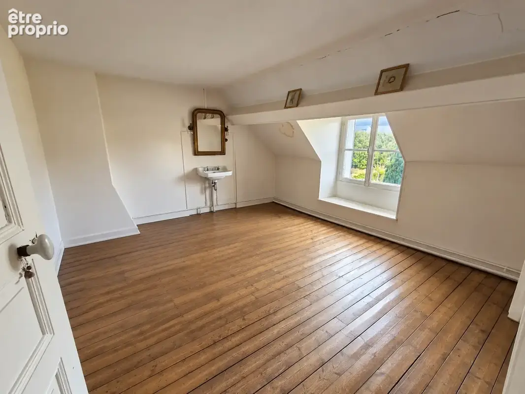 Maison de caractère avec dépendances sur 3 400 m2   Fort potentiel - photo 10