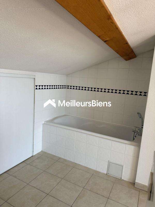 Appartement à SAINT-CYR-SUR-MER