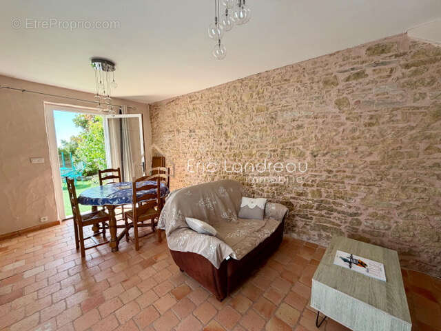 Maison en pierres proche commerces - photo 2