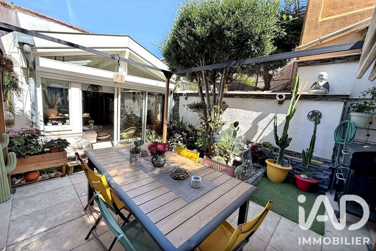 Photo 2 - Maison à MARSEILLE-4E