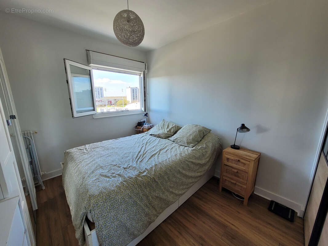 Appartement à VILLENEUVE-LA-GARENNE