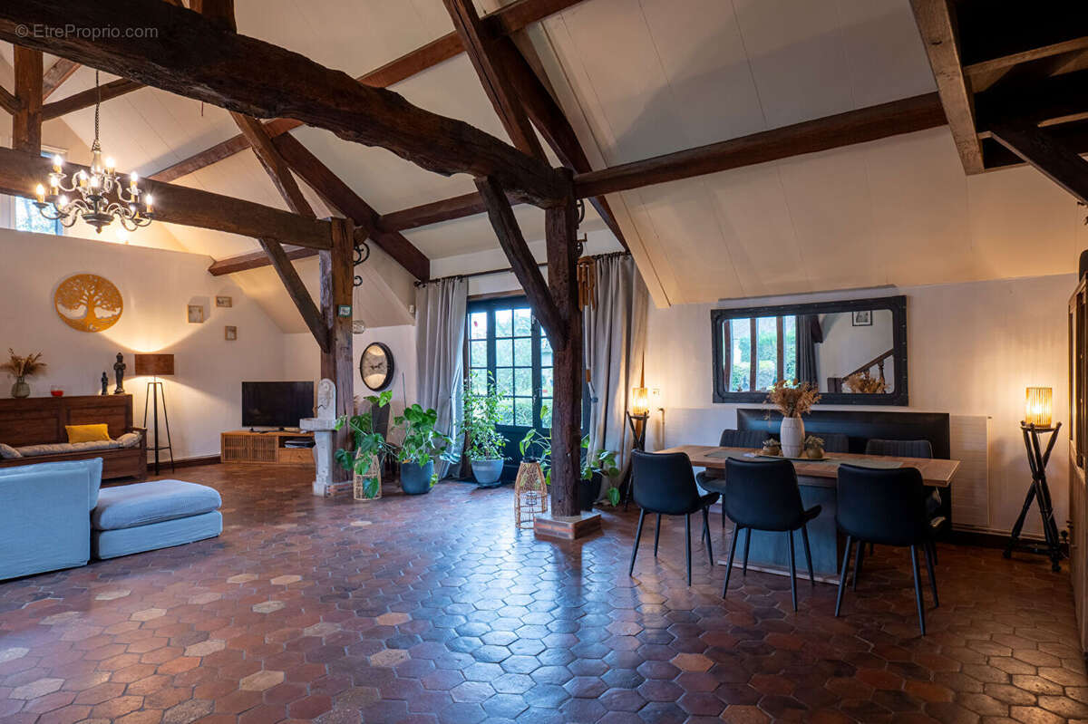 Longère De Caractère dans le Perche 300 M2 Sur Terrain De 9000m2 - photo 9