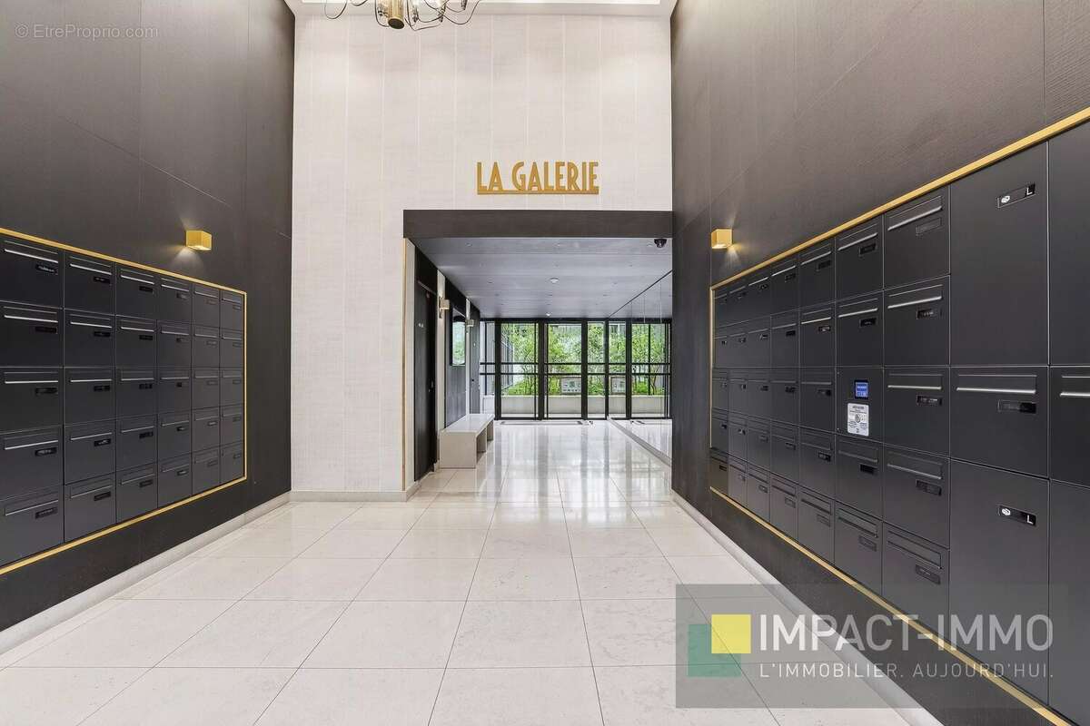 Appartement à COURBEVOIE