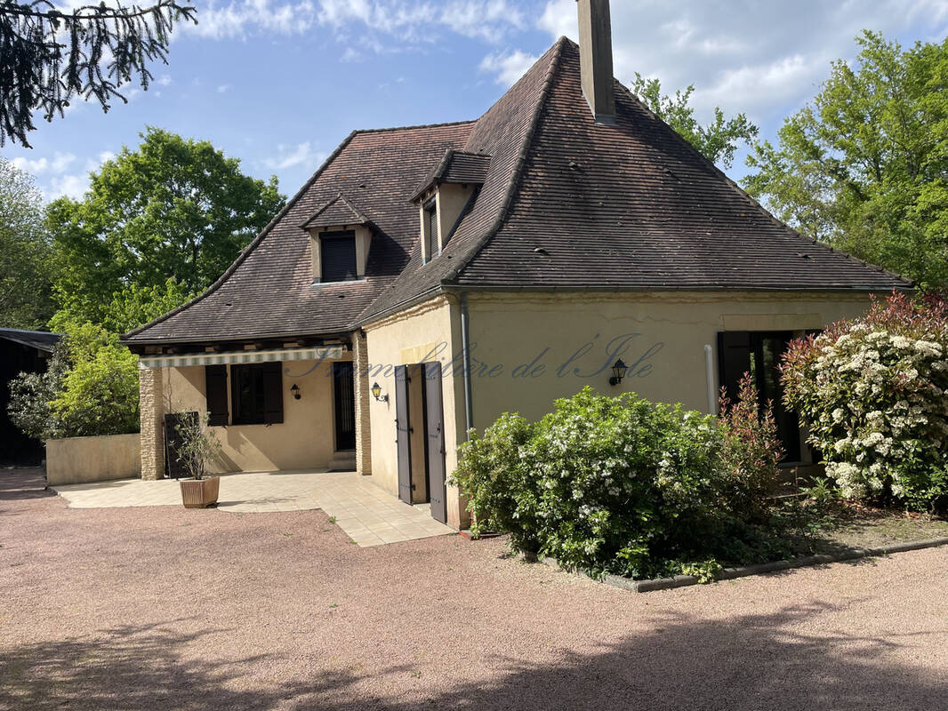 Maison à CHAMPCEVINEL